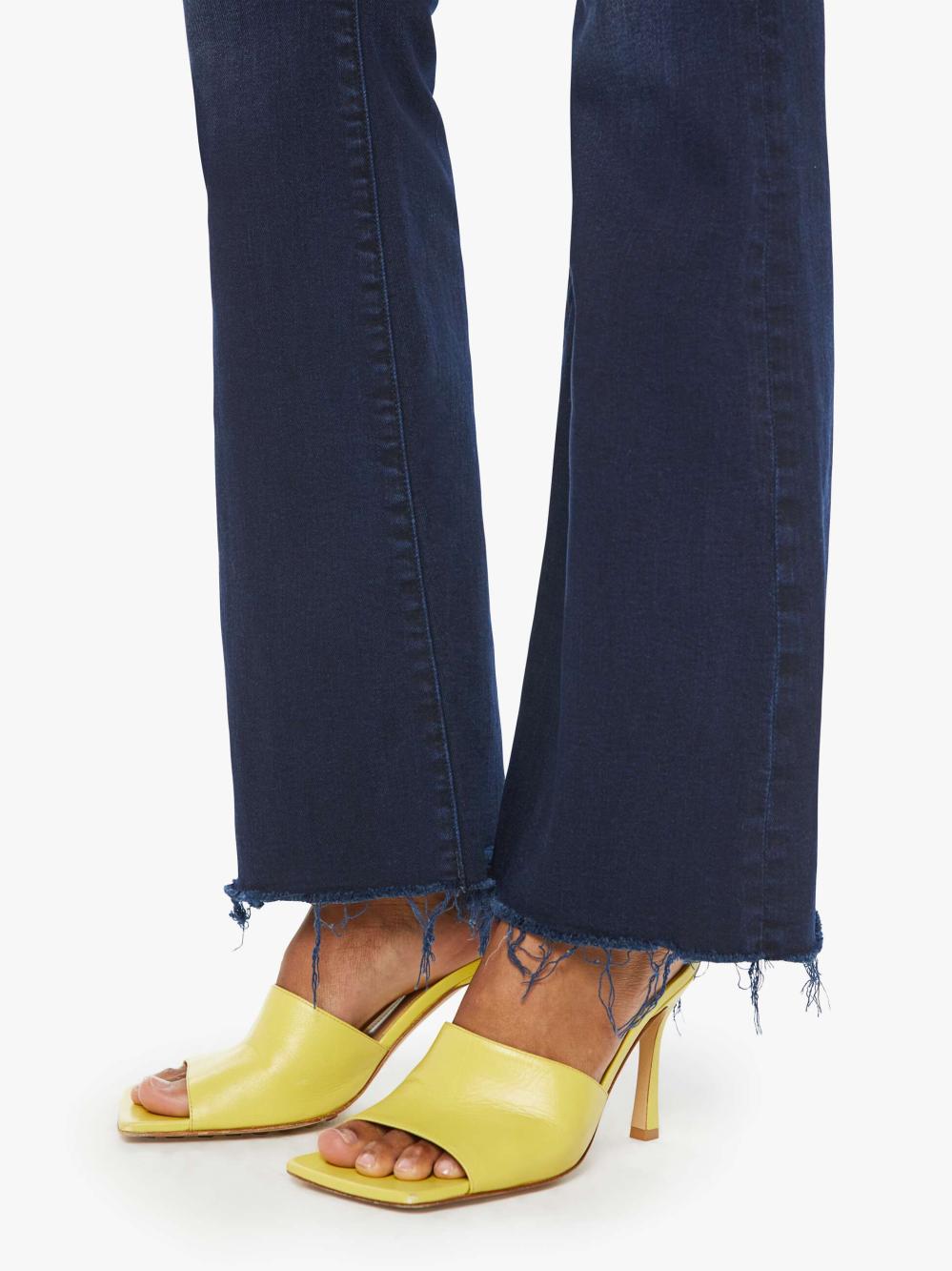 Women Flare | Mother Denim The Weekender Fray - Chip On My Shoulder