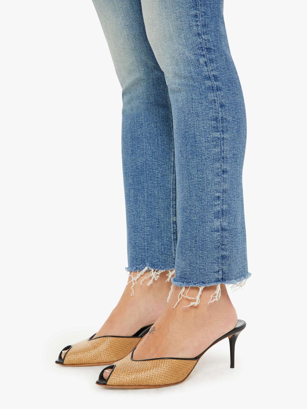 Women Petites | Mother Denim PETITES THE LIL MID RISE DAZZLER ANKLE FRAY RIDING THE CLIFFSIDE